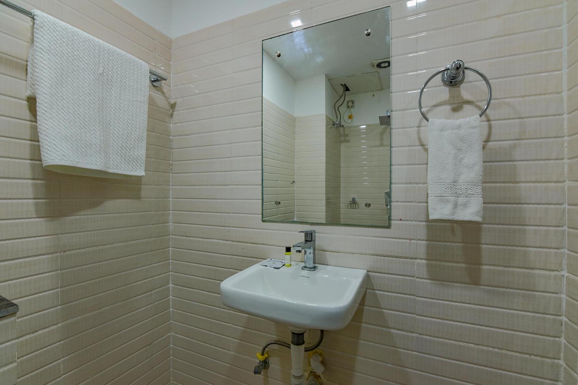 Fabhotel Middleton Desire - Nr Niladri Vihar Square Bhubaneswar Ngoại thất bức ảnh